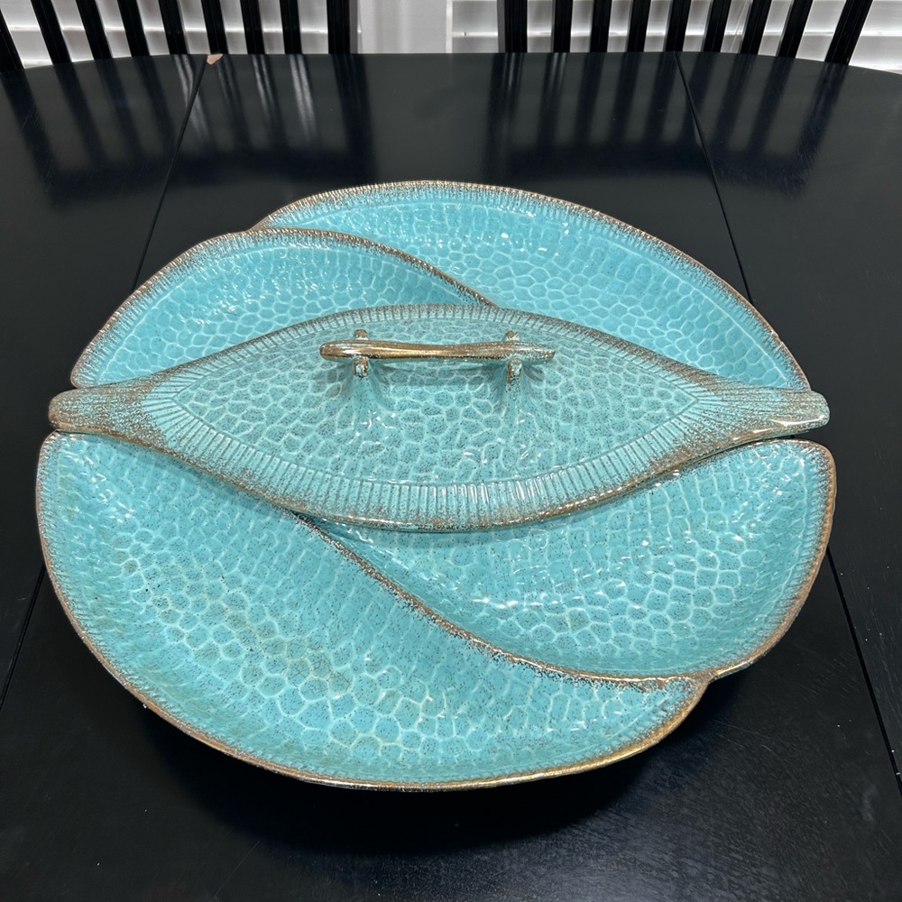 USA-Calif. Orig. Beautiful Turquoise and Gold Leaf-Shaped Serving set with cover